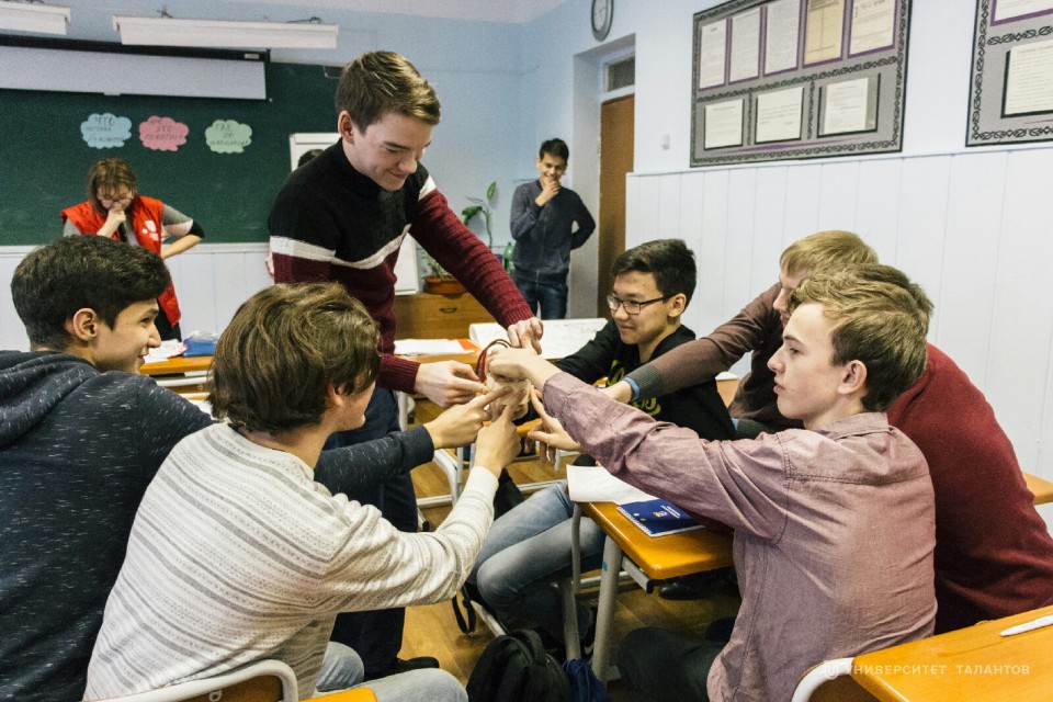 Систематизация большого объема информации, критическое мышление и принятие эффективных решений: школьники Татарстана познакомились с soft skills 